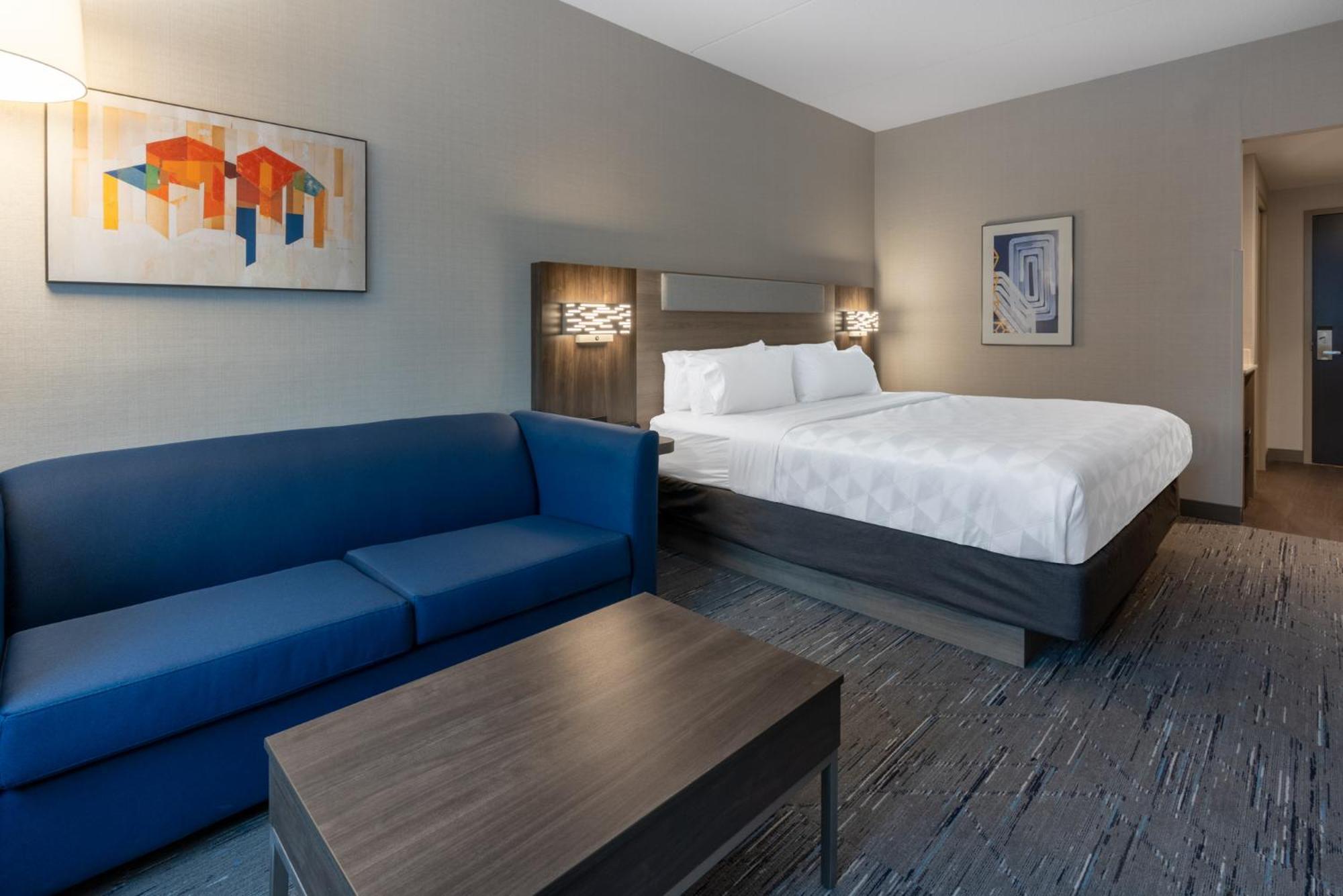 Holiday Inn Express & Suites Vaughan-Southwest By Ihg Exterior photo